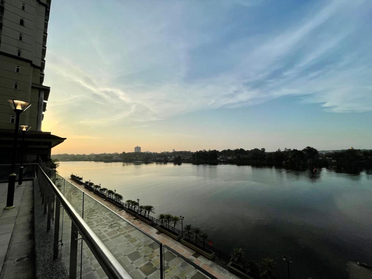 Kuching City Centre Smart Home Luxury Resort Condo Esterno foto