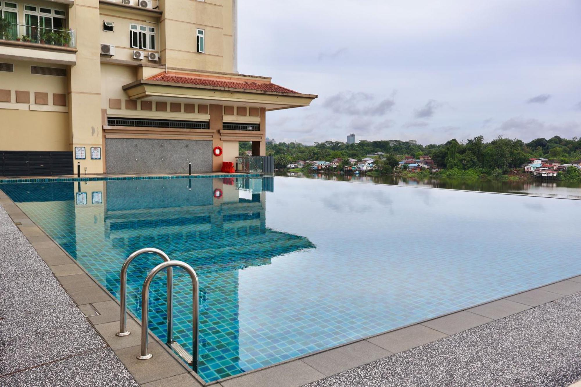 Kuching City Centre Smart Home Luxury Resort Condo Esterno foto