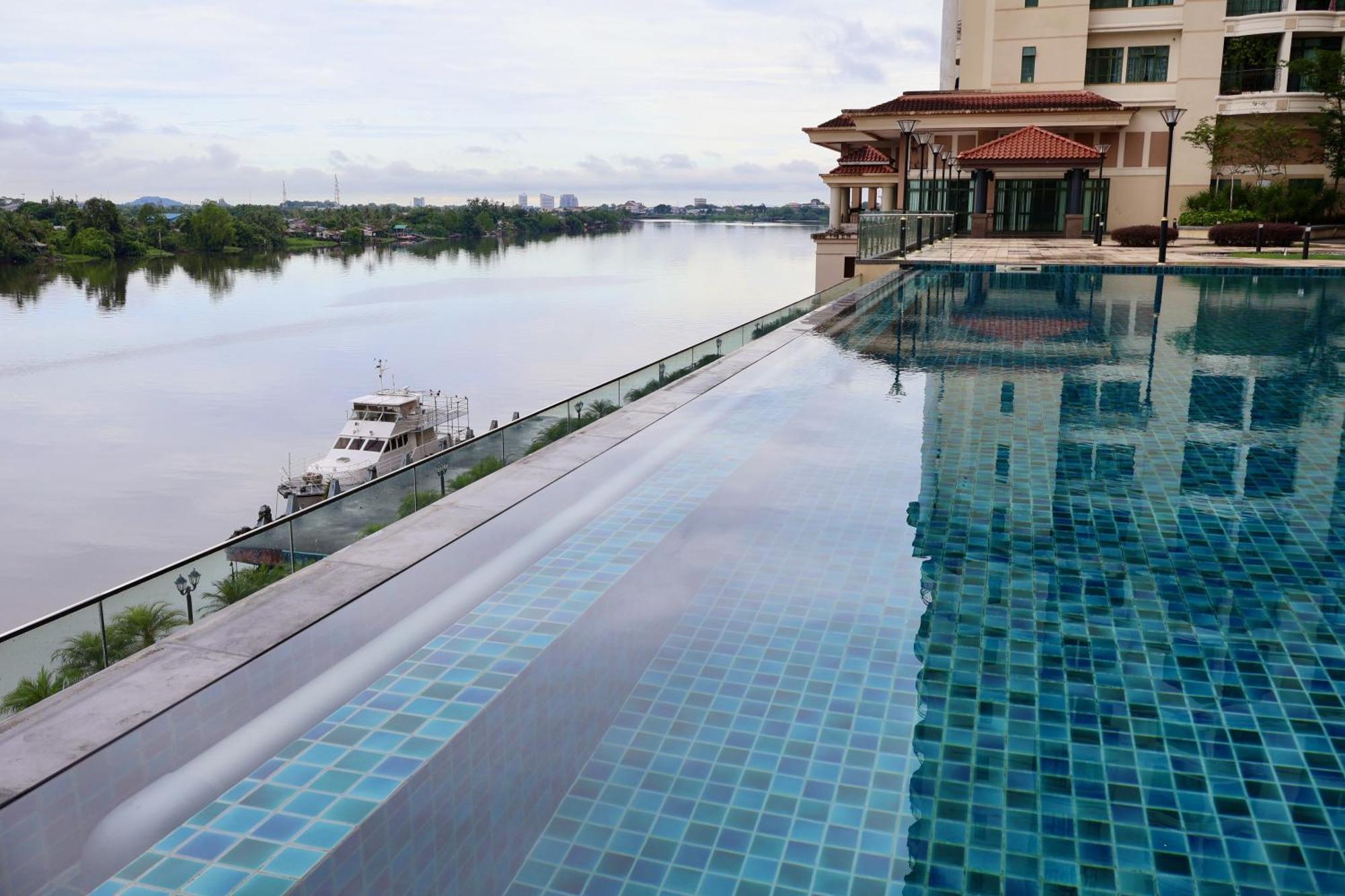Kuching City Centre Smart Home Luxury Resort Condo Esterno foto
