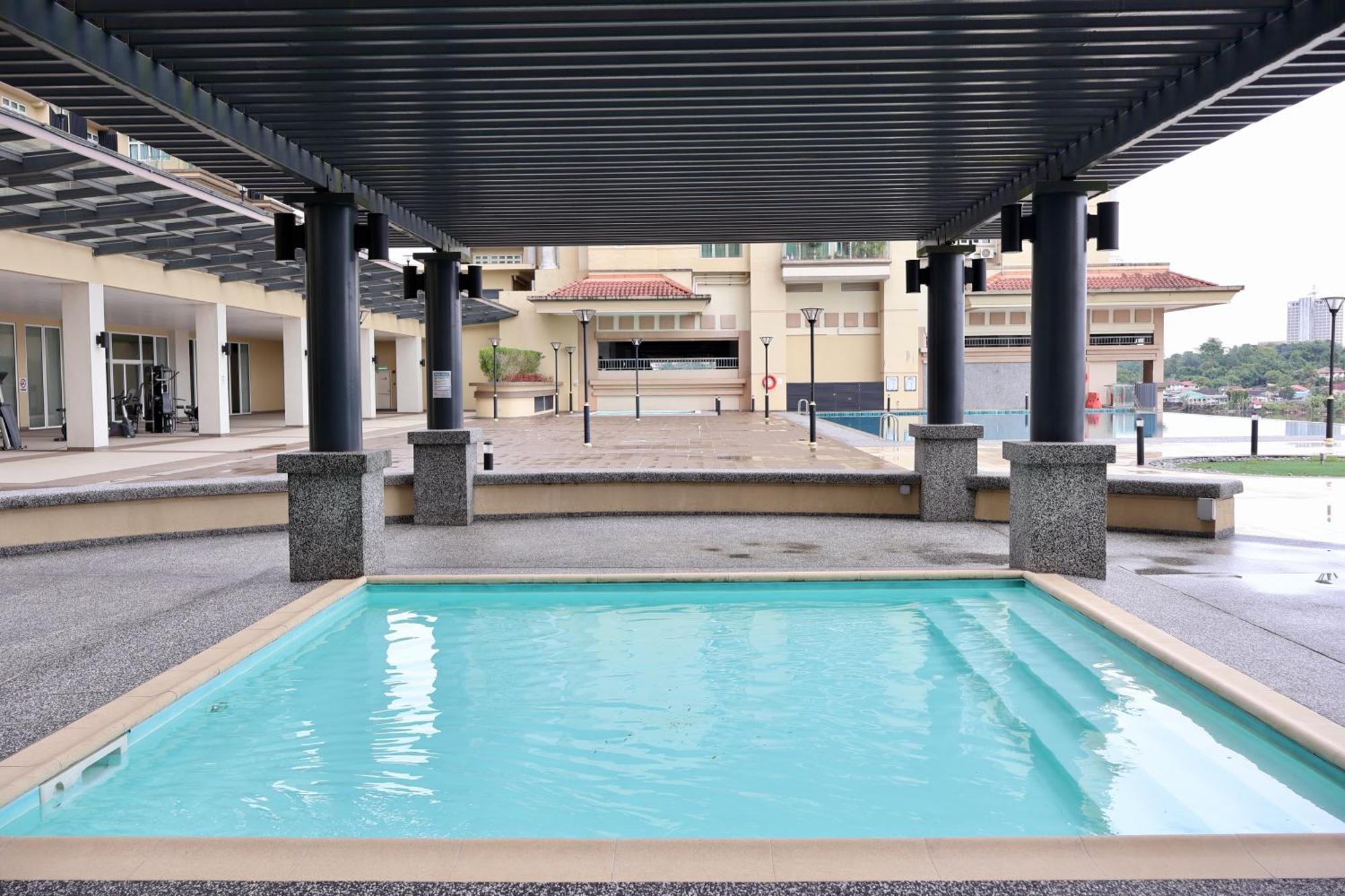 Kuching City Centre Smart Home Luxury Resort Condo Esterno foto